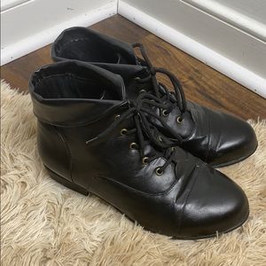 Vintage style black booties